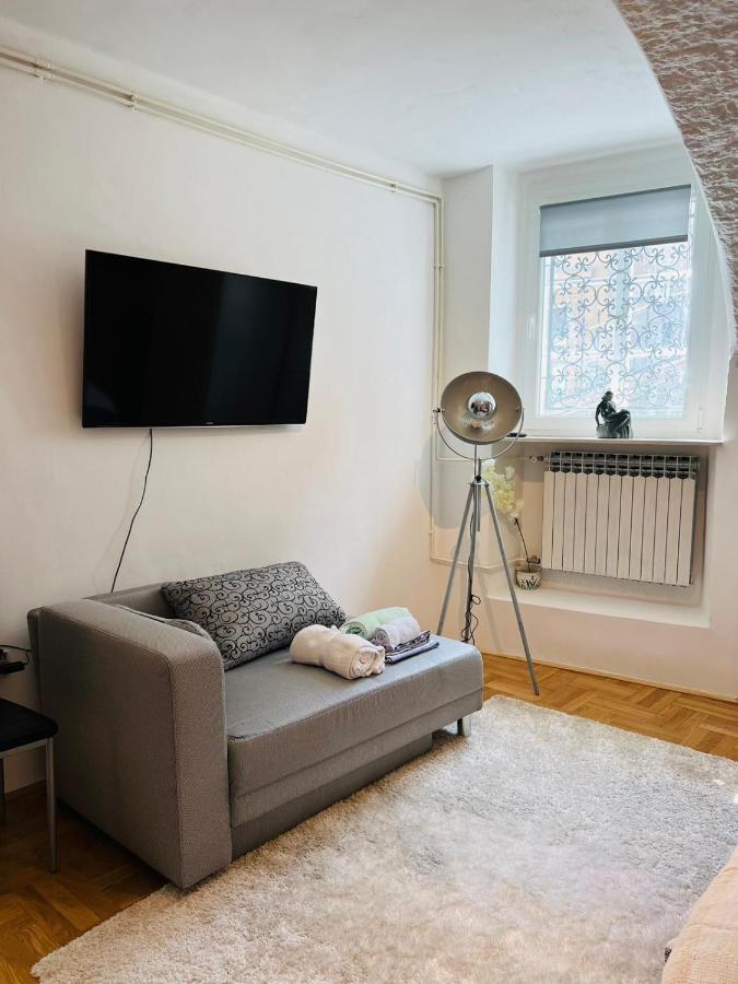 Downtown Secret Apartment Zagreb Bagian luar foto