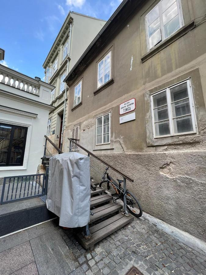 Downtown Secret Apartment Zagreb Bagian luar foto