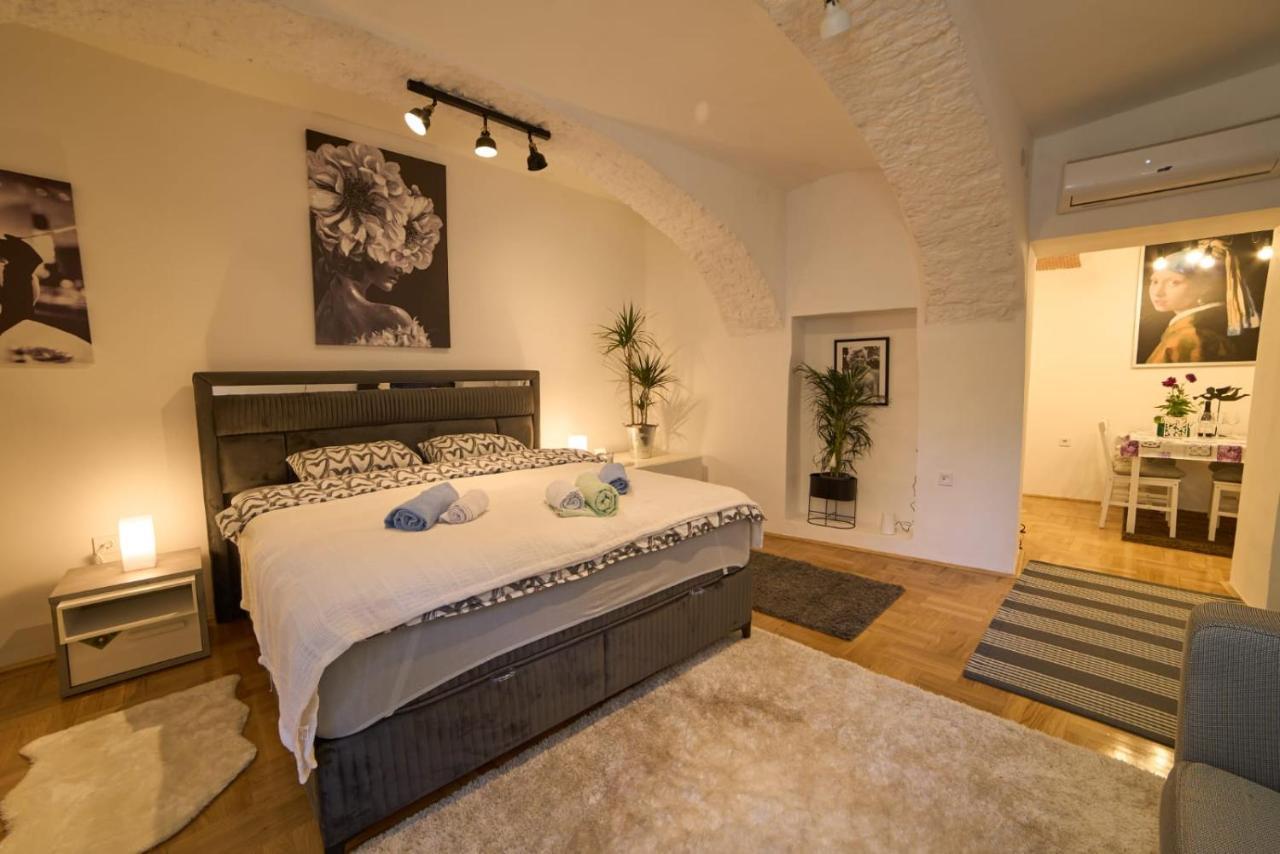 Downtown Secret Apartment Zagreb Bagian luar foto