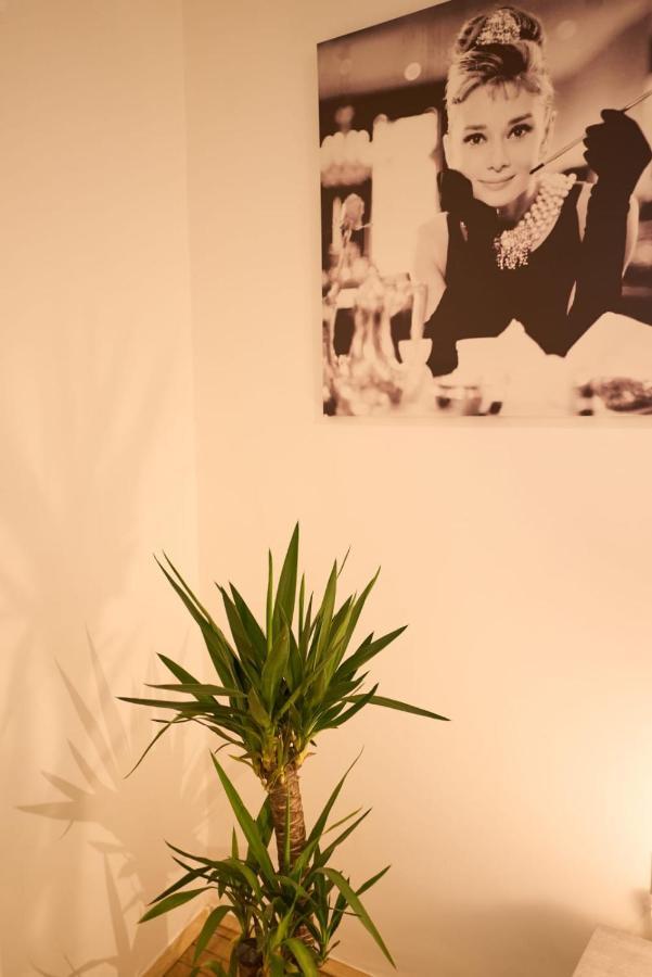 Downtown Secret Apartment Zagreb Bagian luar foto